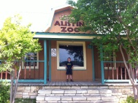 2012/04(April)/Austin Zoo with Ian/2012-04-09-01-Austin Zoo with Ian.jpg